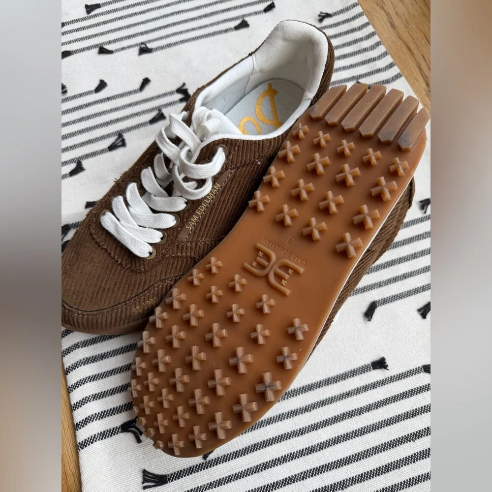 NWOT Sam Edelman Chocolate Cinnamon “Layla” Sneaker - Picture 6 of 8